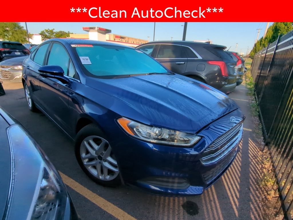 Used 2016 Ford Fusion SE FWD image 3
