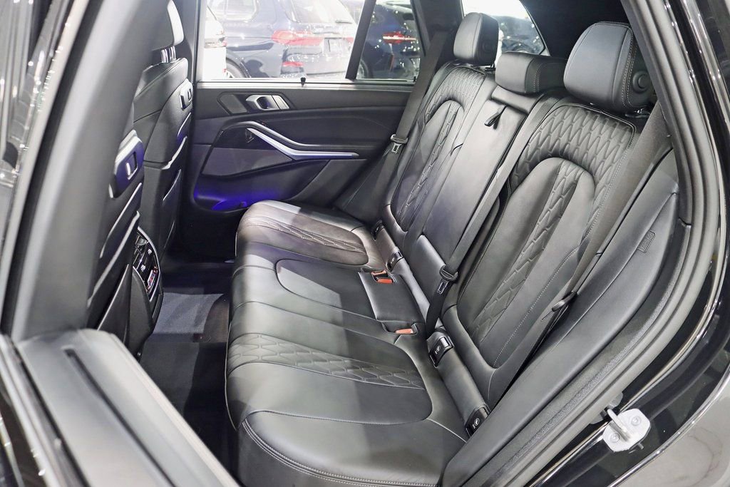 Used 2024 BMW X5 M60i image 34