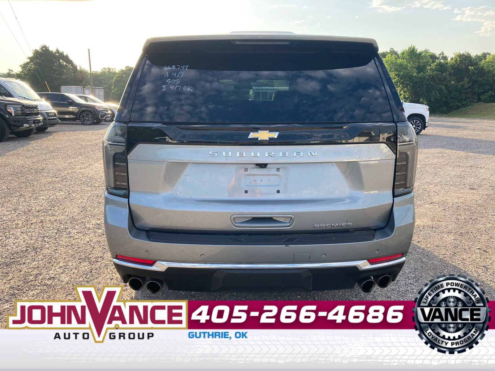 Used 2025 Chevrolet Suburban Premier AWD/4WD image 7