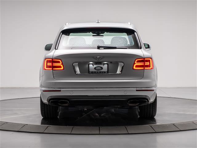 Used 2019 Bentley Bentayga V8 image 4