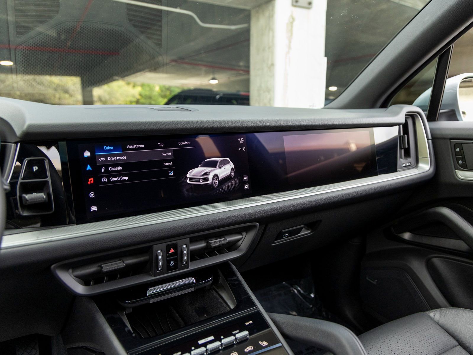 Certified 2025 Porsche Cayenne image 35