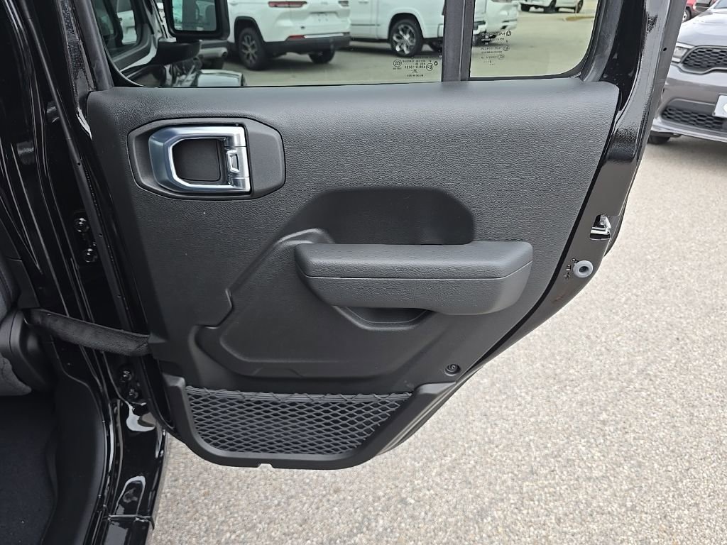 New 2026 Jeep Gladiator Sport image 12