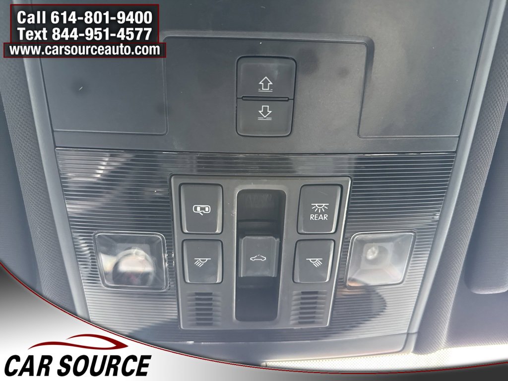 Used 2020 Volkswagen Tiguan SE R-Line image 31