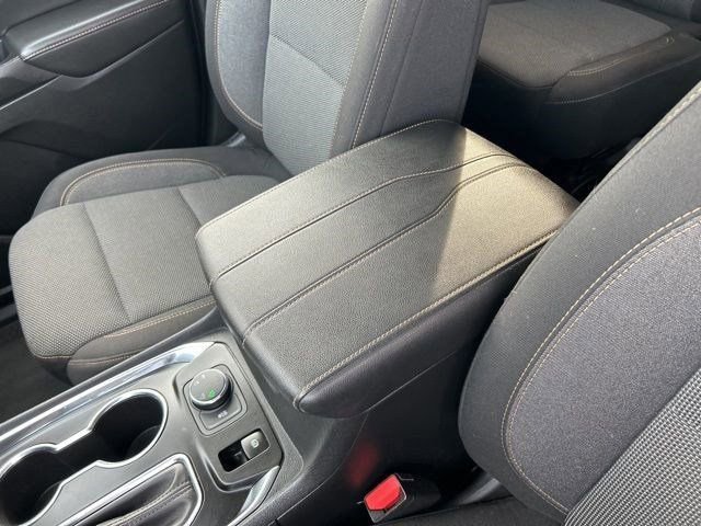 Used 2020 Chevrolet Traverse LT image 29