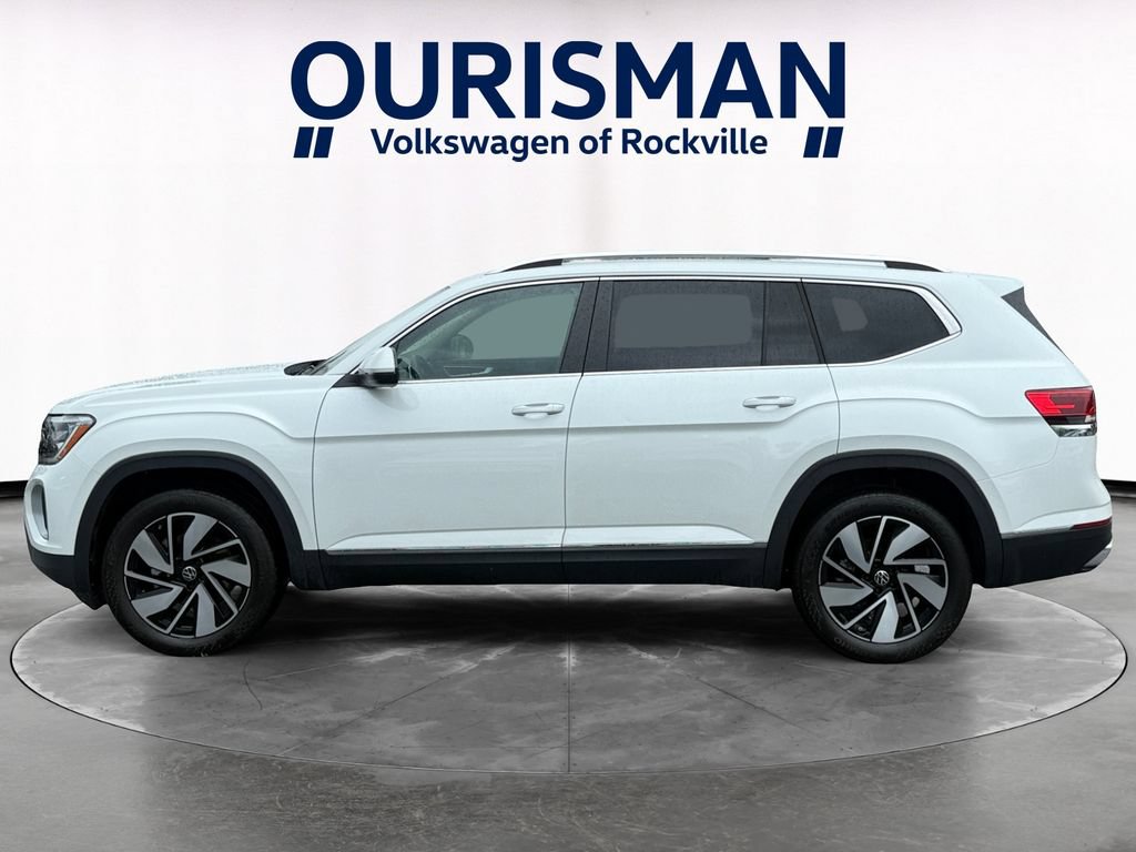 Used 2024 Volkswagen Atlas SEL AWD/4WD image 3