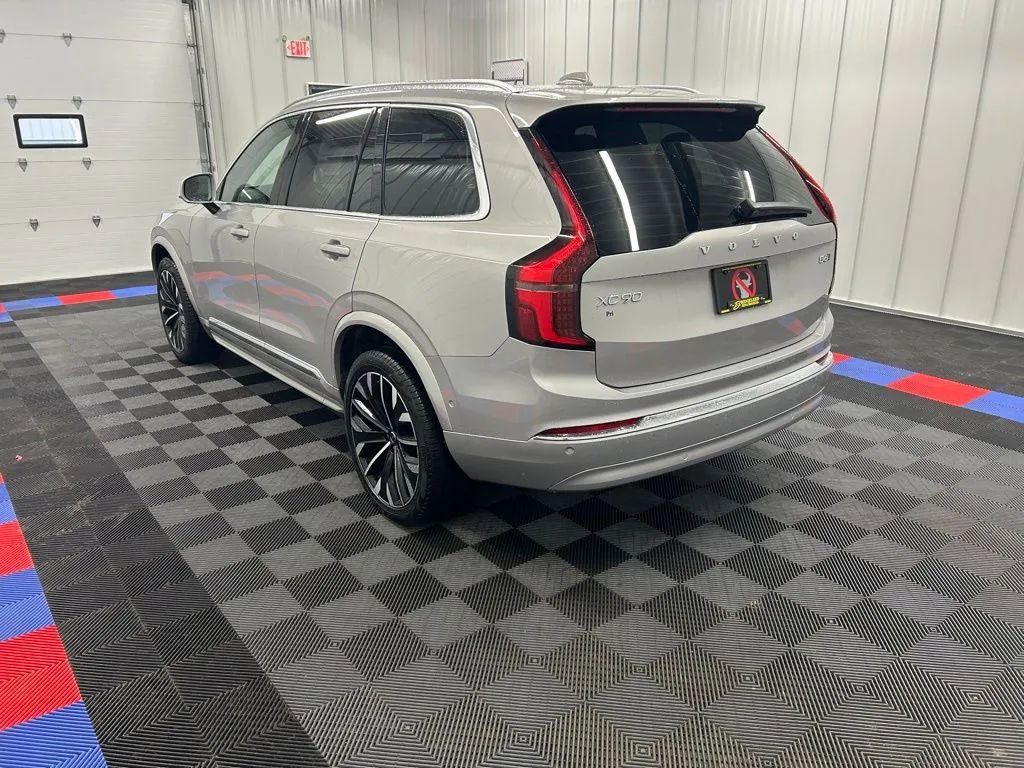 Used 2025 Volvo XC90 B6 Plus AWD/4WD image 5