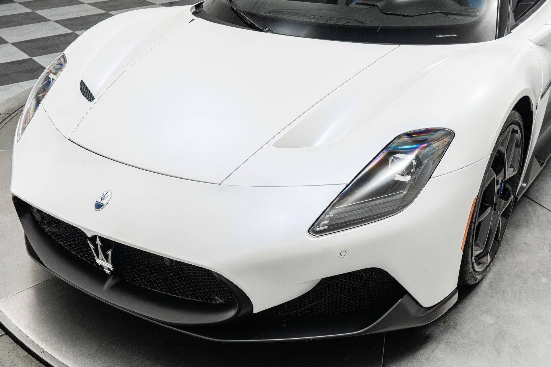 Used 2023 Maserati MC20 Spyder RWD image 40