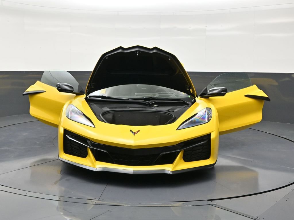 Used 2026 Chevrolet Corvette Z06 RWD image 33
