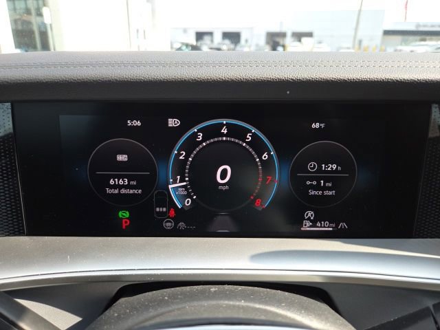 Used 2025 Volkswagen Tiguan SE w/ Panoramic Sunroof Package AWD/4WD image 15