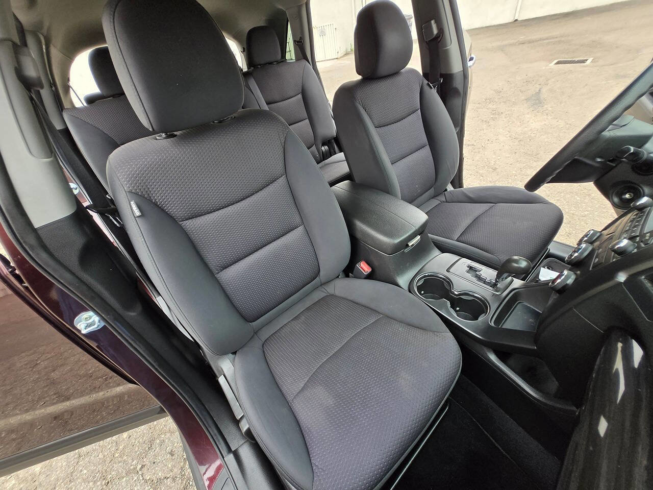 Used 2011 Kia Sorento LX w/ Convenience Pkg image 38