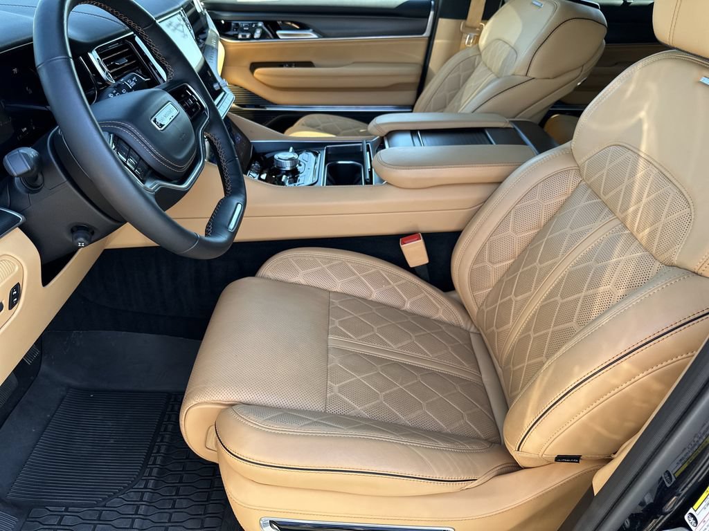 Certified 2025 Jeep Grand Wagoneer L Series III w/ Quick Order Packagew 28T AWD/4WD image 14