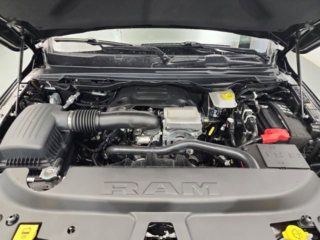 New 2026 RAM 1500 4x4 Crew Cab image 36