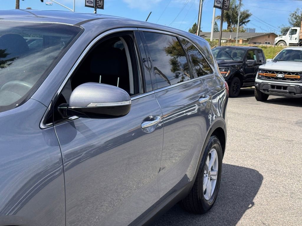 Used 2020 Kia Sorento LX FWD image 9