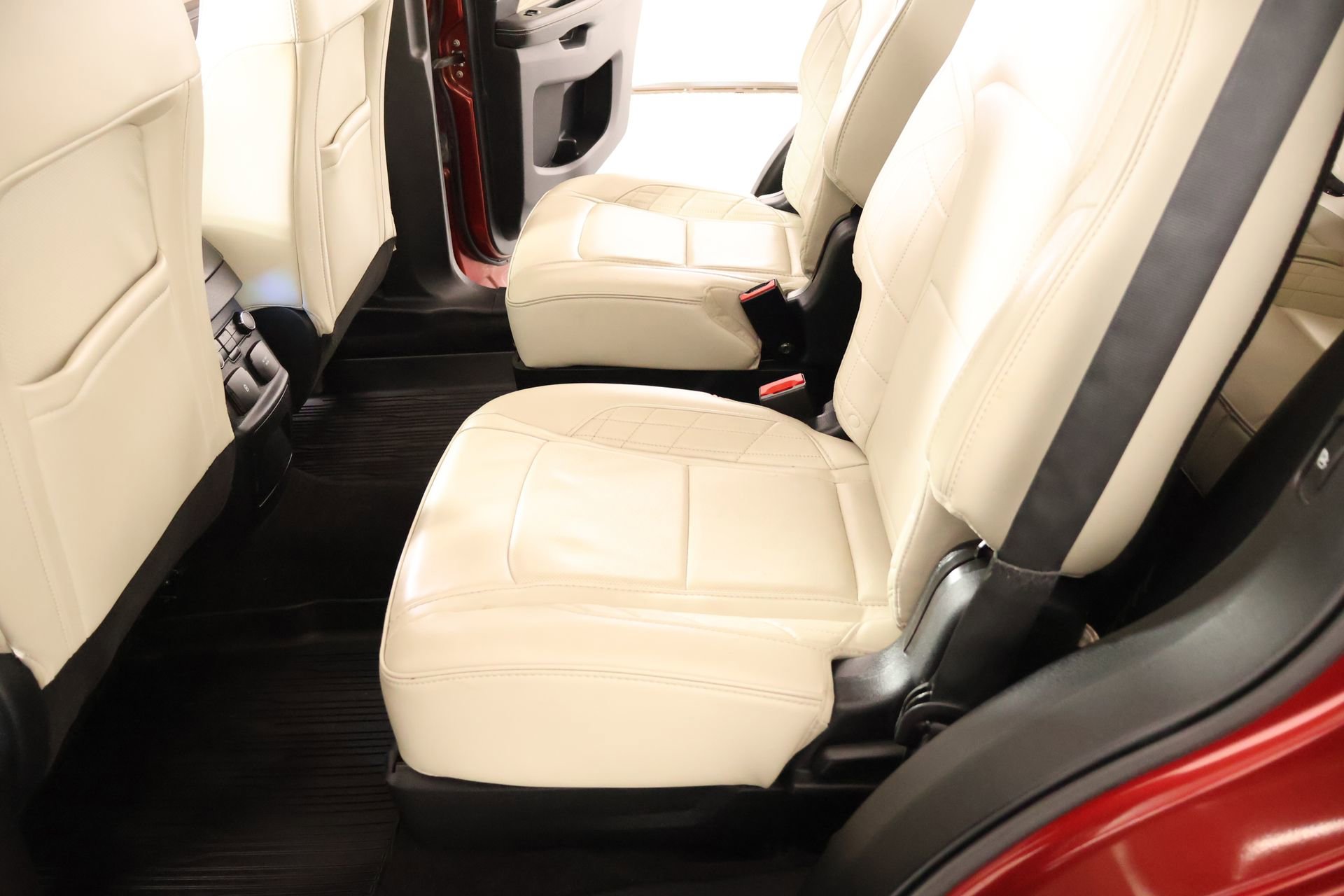 Used 2019 Ford Explorer Platinum AWD/4WD image 13