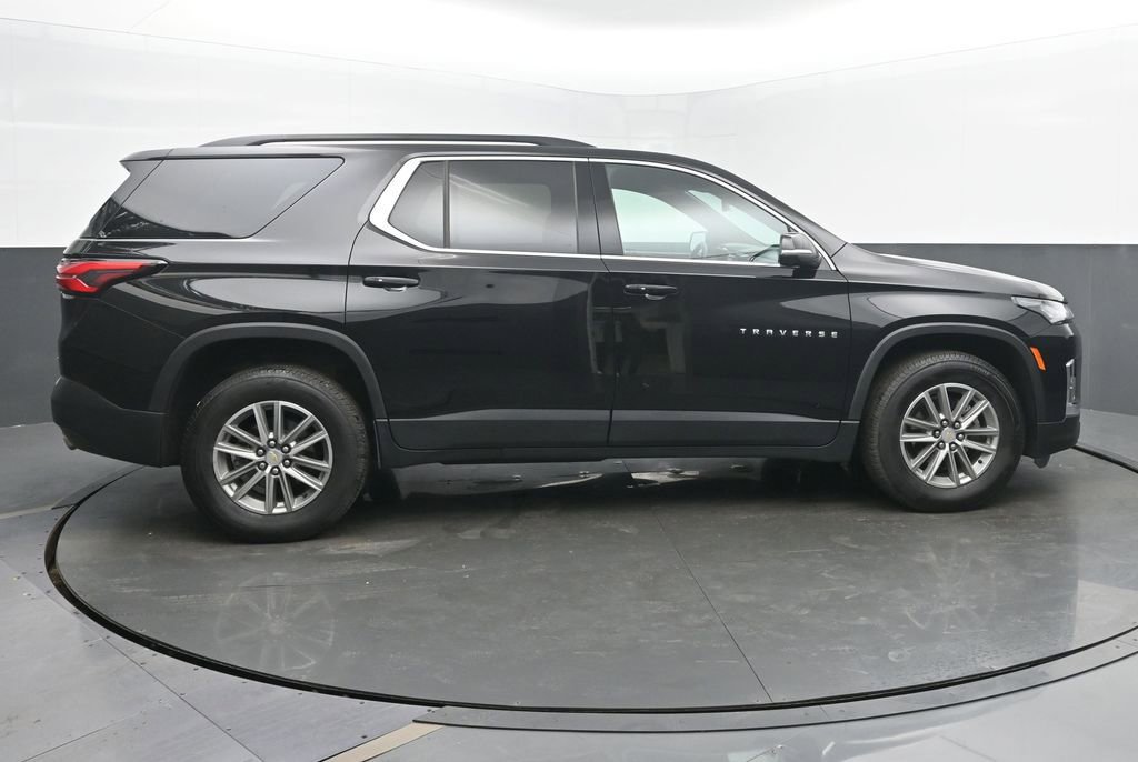 Used 2023 Chevrolet Traverse LT image 6