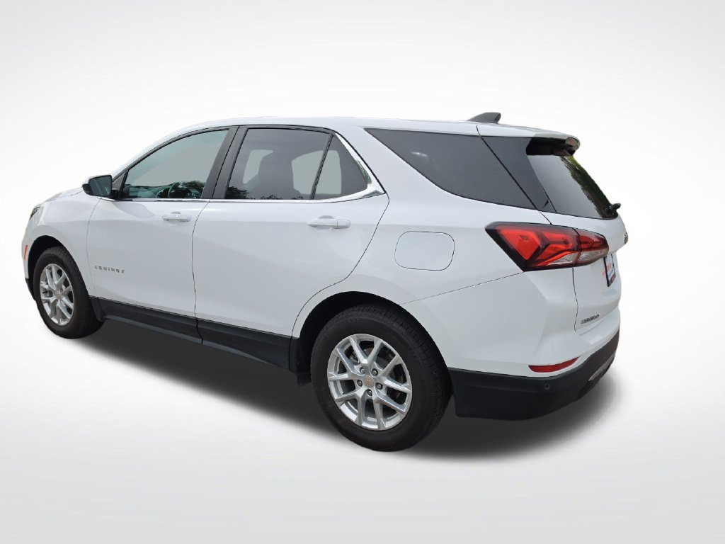 Used 2024 Chevrolet Equinox LT AWD/4WD image 3