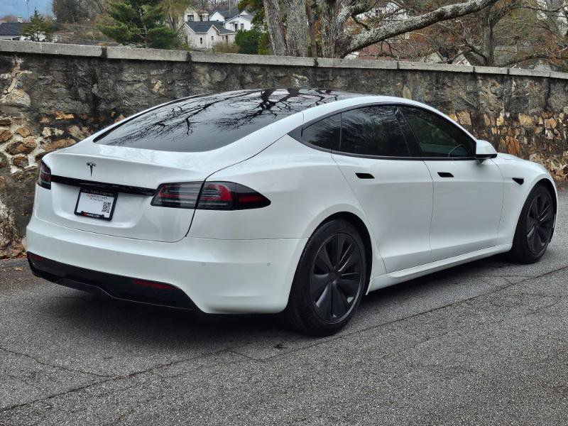 Used 2022 Tesla Model S AWD image 11