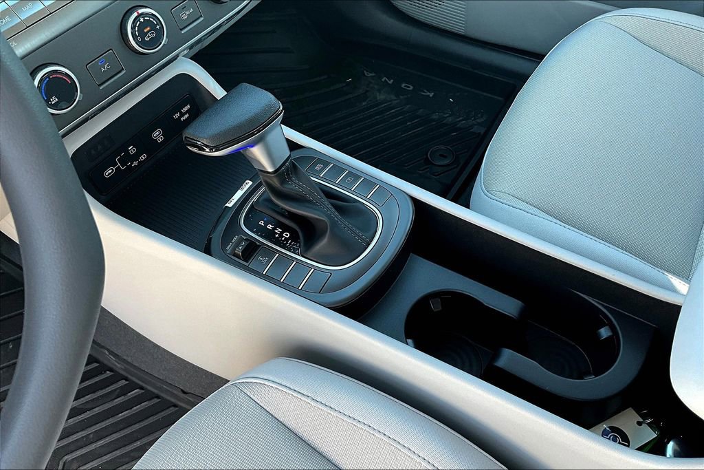 Used 2025 Hyundai Kona SE image 18