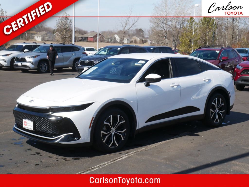 Certified 2023 Toyota Crown XLE image 1