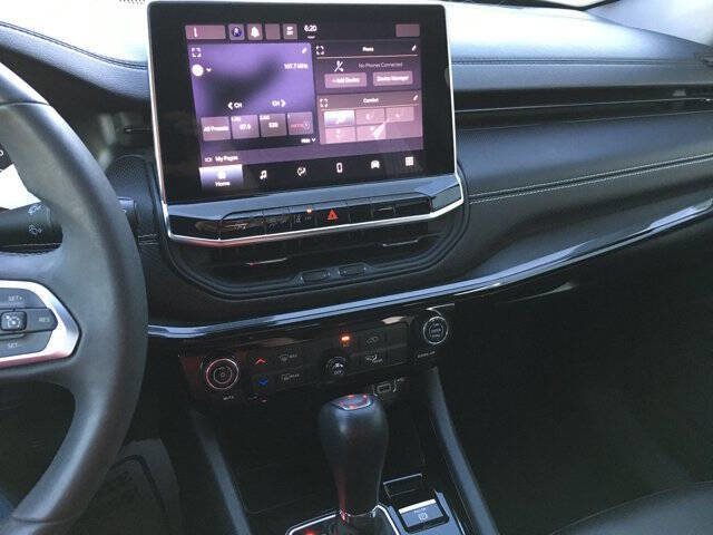 Used 2022 Jeep Compass Latitude image 20