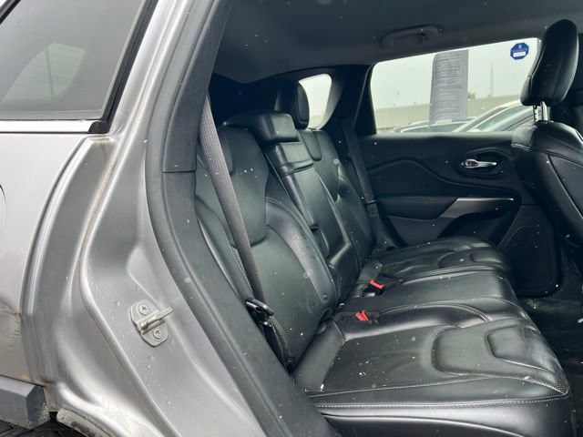 Used 2019 Jeep Cherokee Limited image 13
