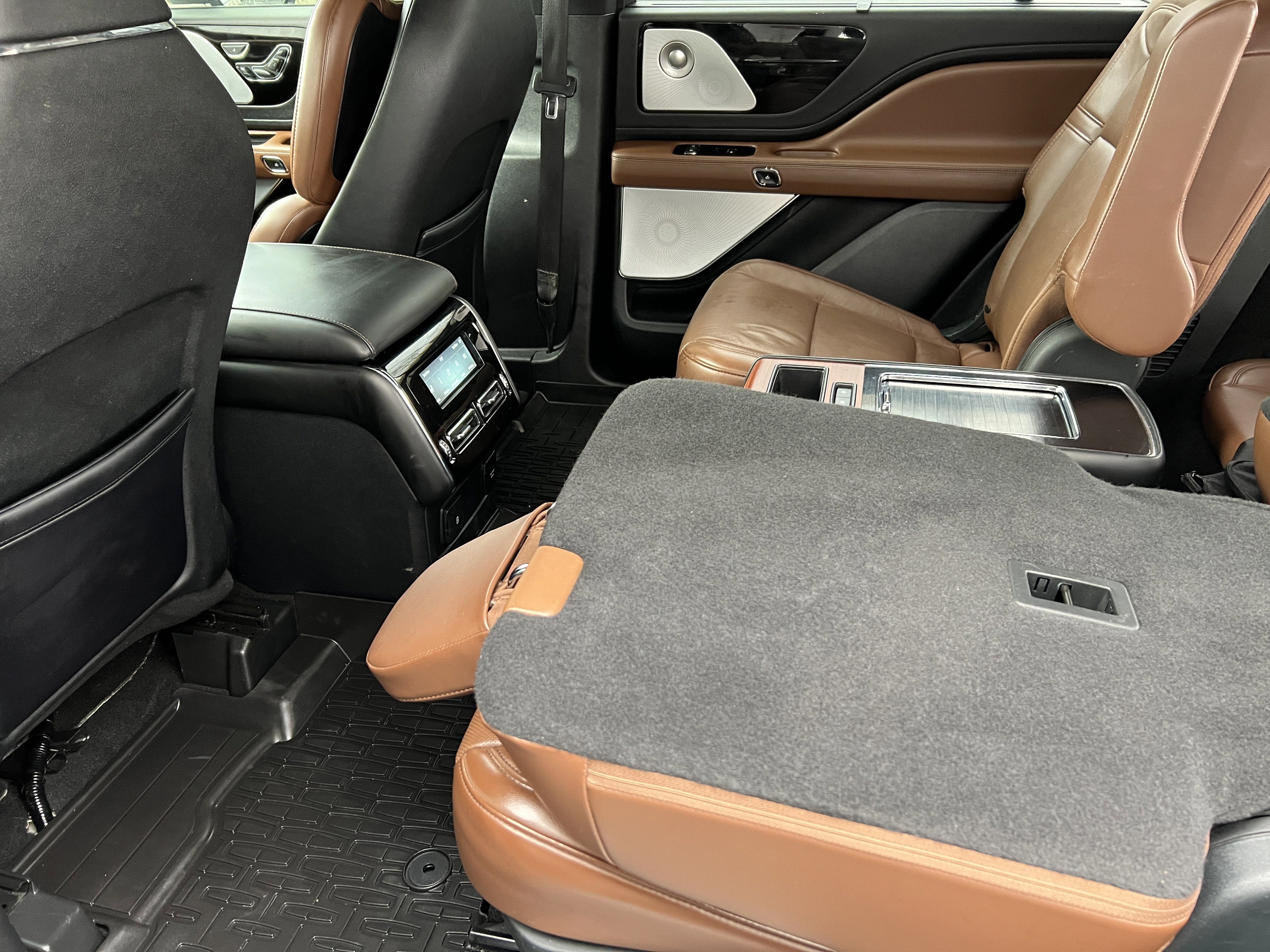 Used 2021 Lincoln Aviator Grand Touring w/ Equipment Group 302A image 17