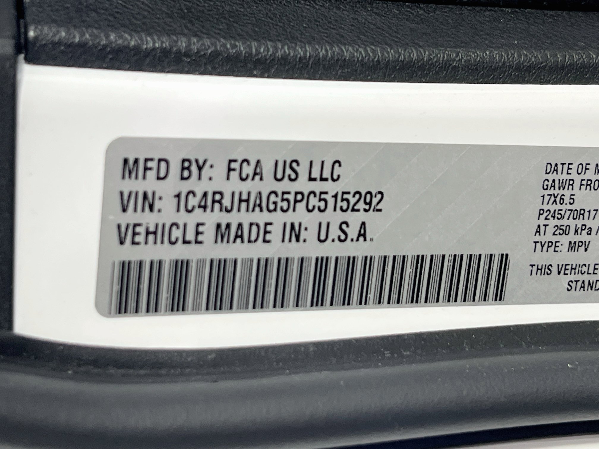 Used 2023 Jeep Grand Cherokee Laredo AWD/4WD image 30