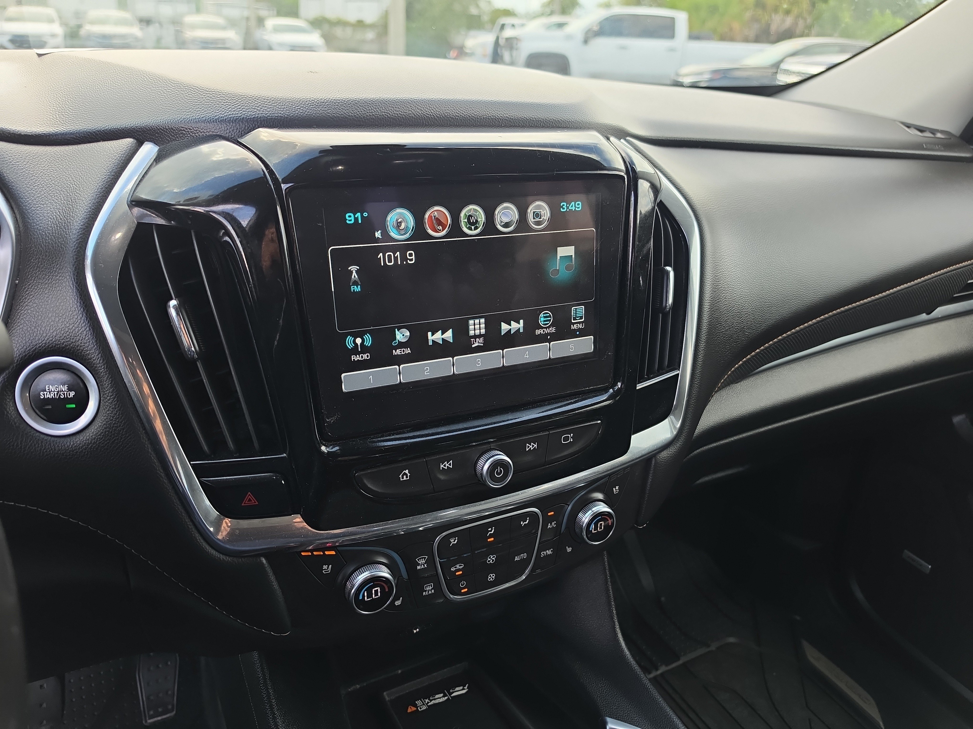 Used 2019 Chevrolet Traverse Premier w/ Redline Edition AWD/4WD image 26