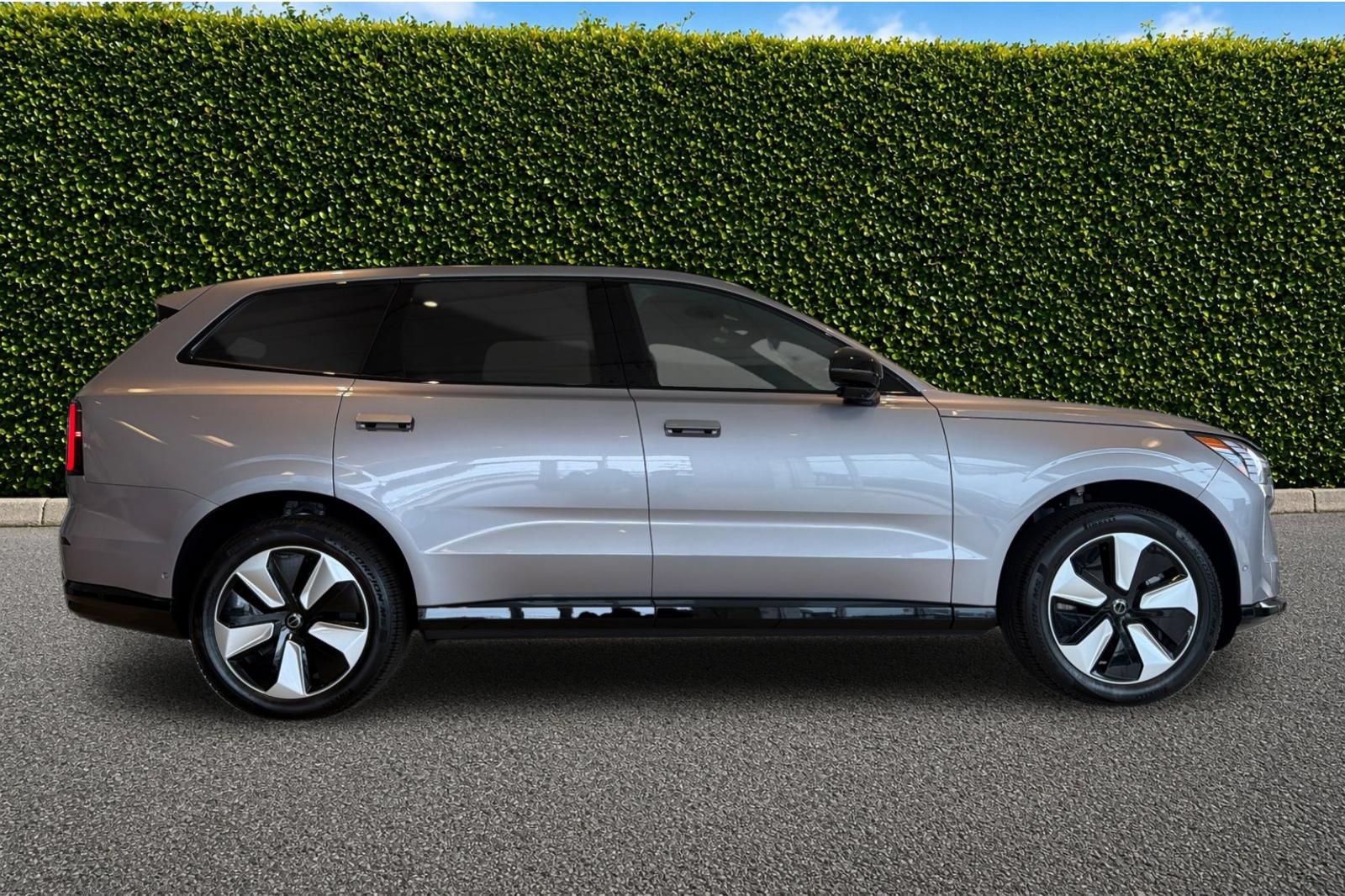 New 2026 Volvo EX90 Plus RWD image 7