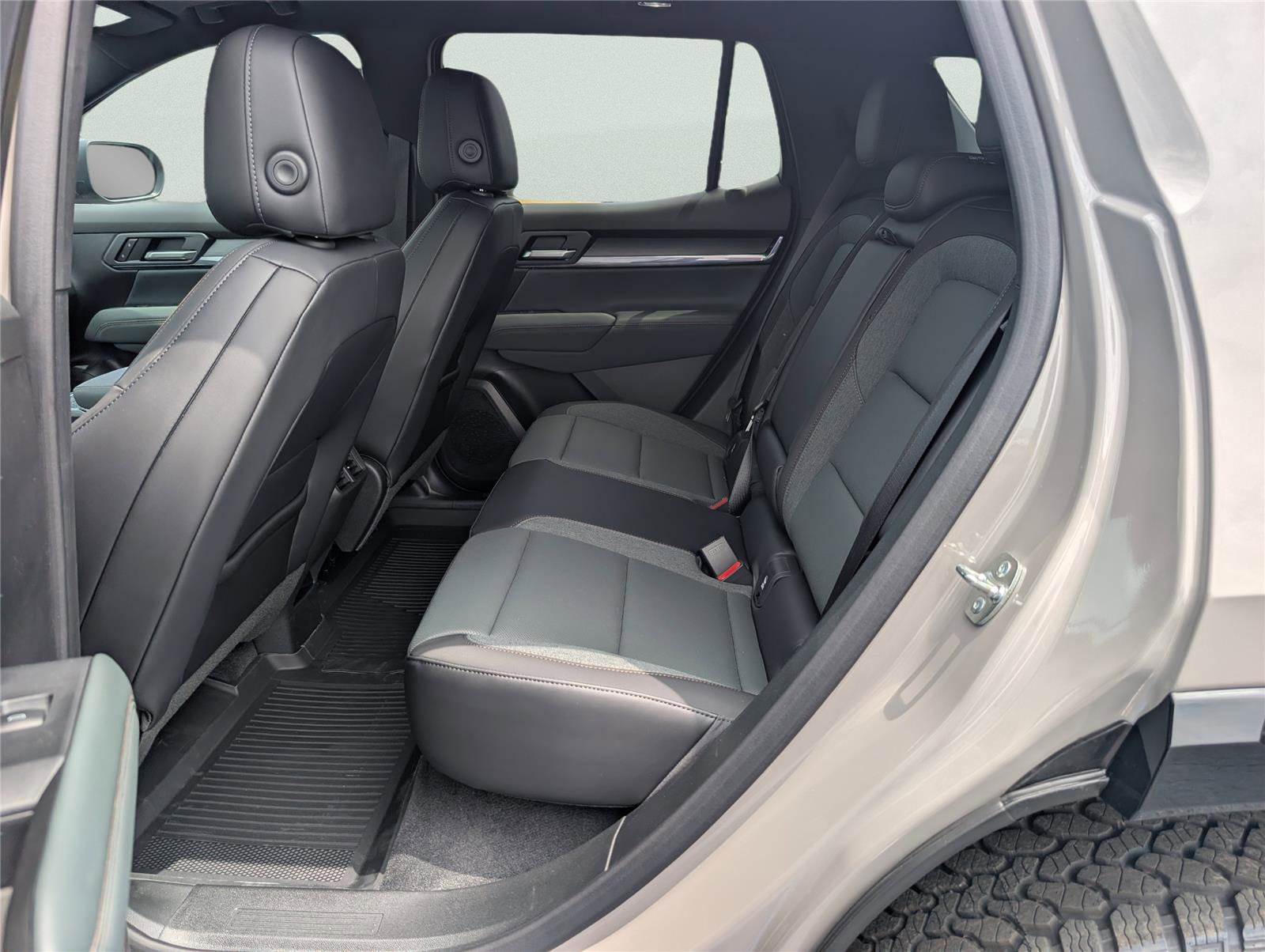 New 2026 GMC Terrain AT4 AWD/4WD image 28