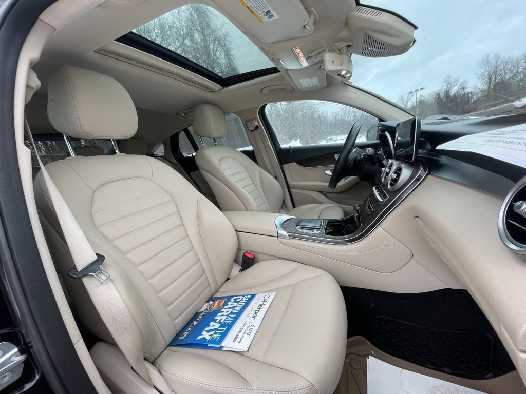 Used 2020 Mercedes-Benz GLC 300 4MATIC Coupe image 11