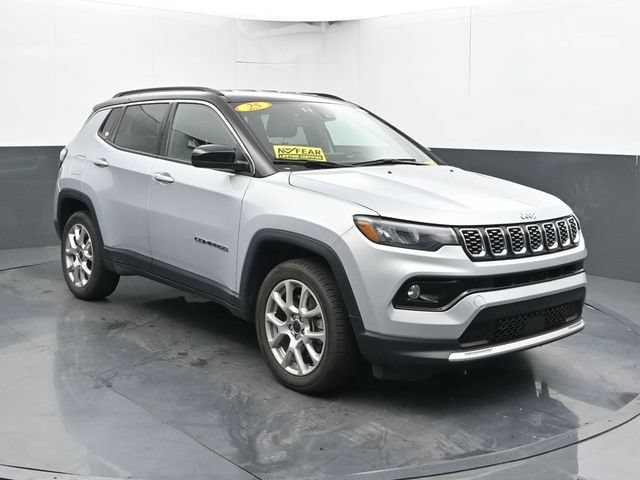 Used 2025 Jeep Compass Limited AWD/4WD image 6