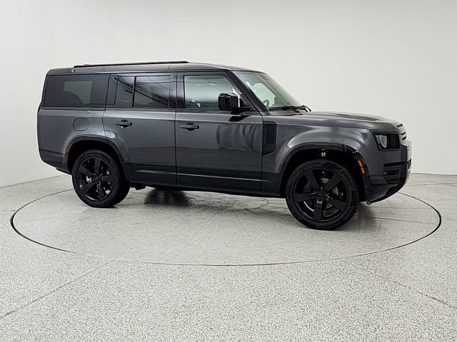 New 2026 Land Rover Defender 130 X-Dynamic SE image 3