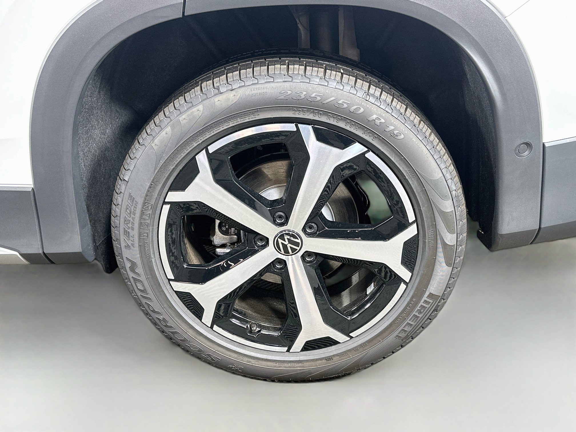 New 2026 Volkswagen Tiguan SE AWD/4WD image 29