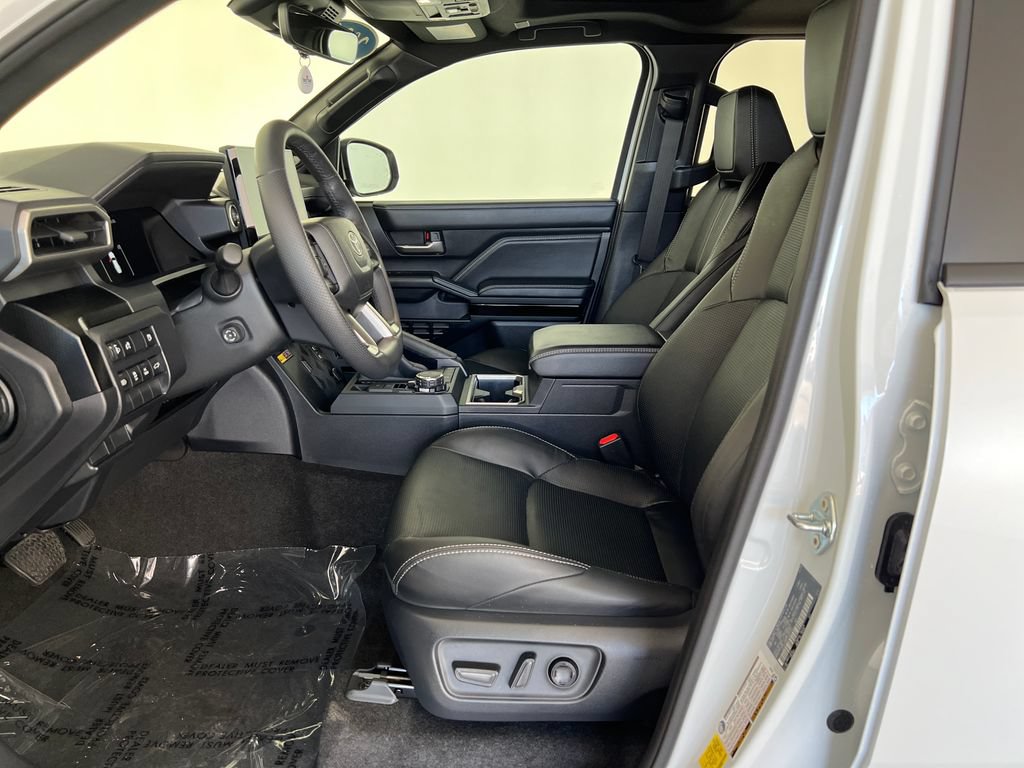 Used 2026 Toyota 4Runner Limited AWD/4WD image 12