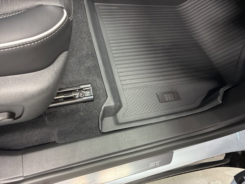 New 2026 Buick Enclave Sport Touring w/ Power Package image 11