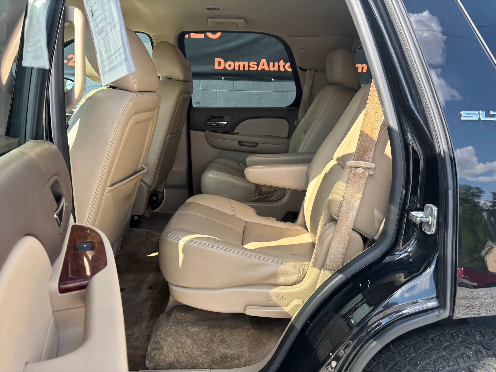 Used 2013 GMC Yukon SLT w/ SLT-2 Equipment Package AWD/4WD image 20