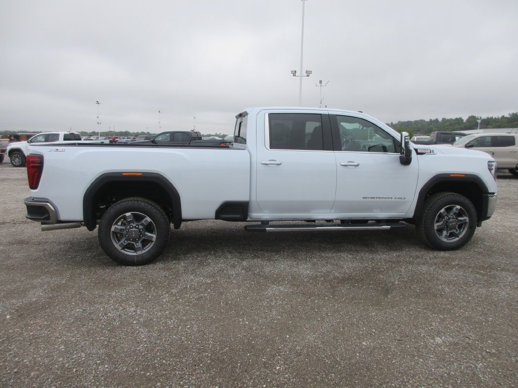 New 2026 GMC Sierra 3500 SLT w/ SLT Premium Package AWD/4WD image 3