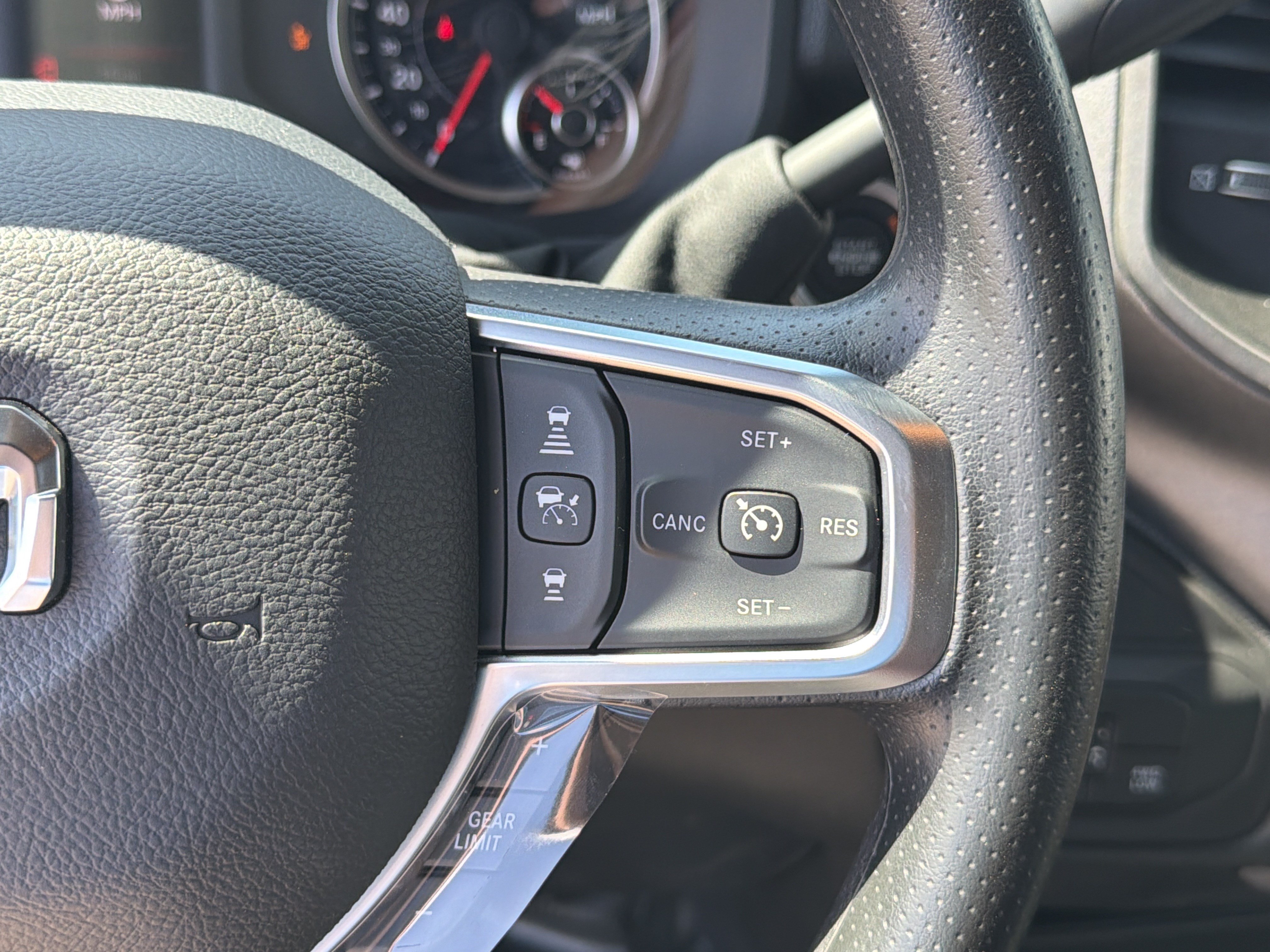 New 2026 RAM 5500 Tradesman w/ Chrome Appearance Group AWD/4WD image 19
