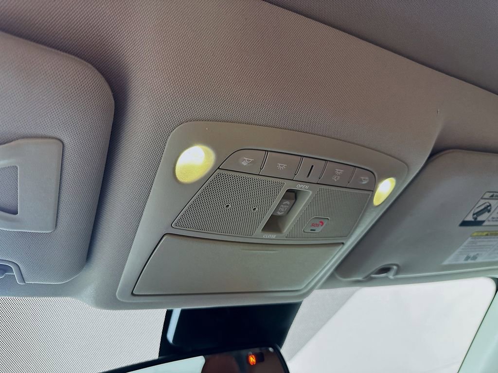 Used 2017 Nissan Rogue SL w/ SL Premium Package image 31