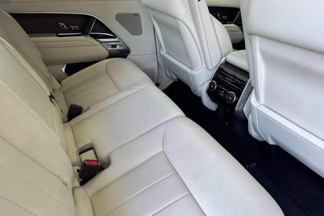 Used 2024 Land Rover Range Rover Long Wheelbase SE AWD/4WD image 19