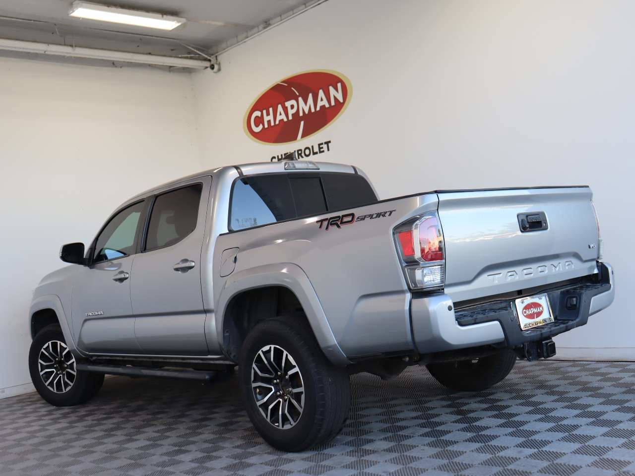 Used 2021 Toyota Tacoma TRD Sport w/ Technology Package RWD image 4