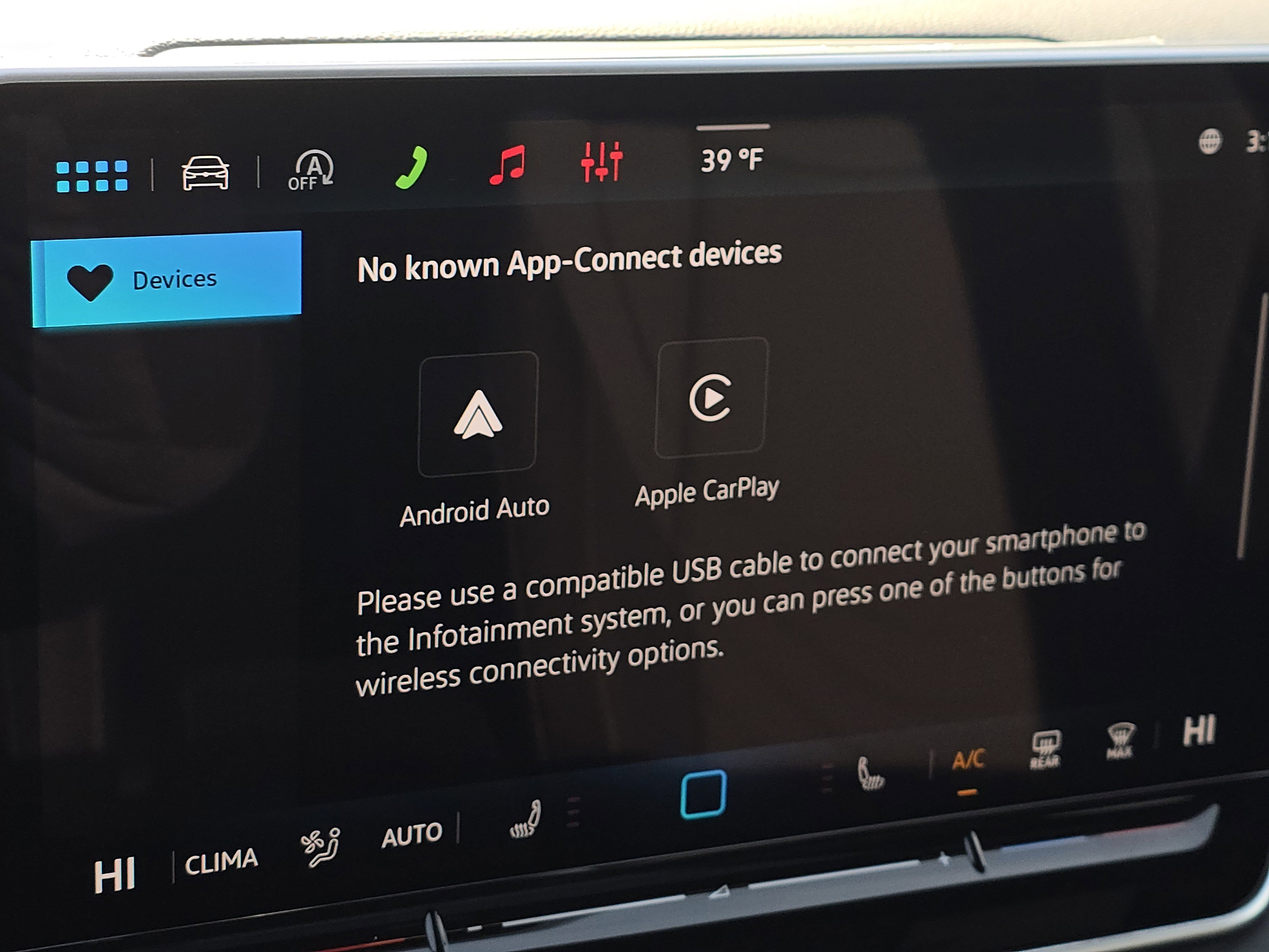 New 2026 Volkswagen Tiguan SE R-Line image 10