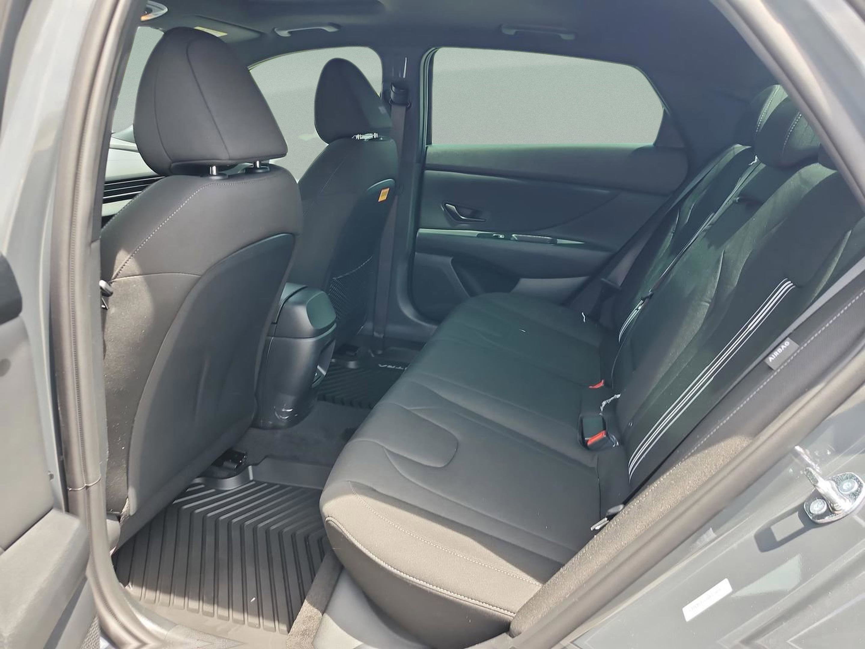 New 2026 Hyundai Elantra SEL Sport Premium FWD image 16
