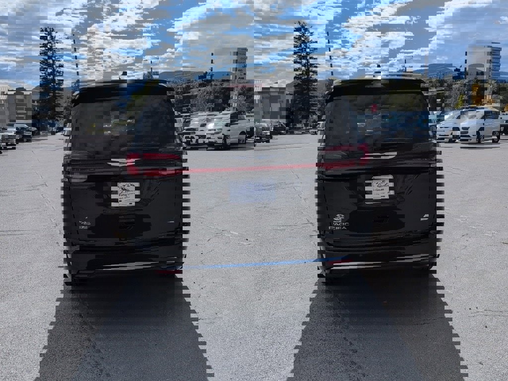 New 2026 Chrysler Pacifica Select image 28