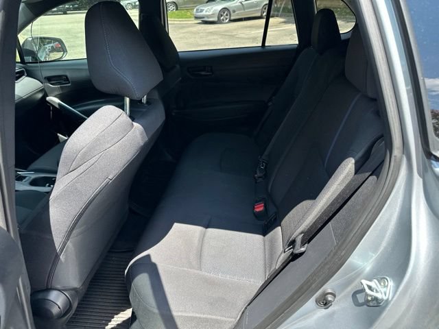 Used 2024 Toyota Corolla Cross AWD Hybrid w/ Moonroof Package image 9