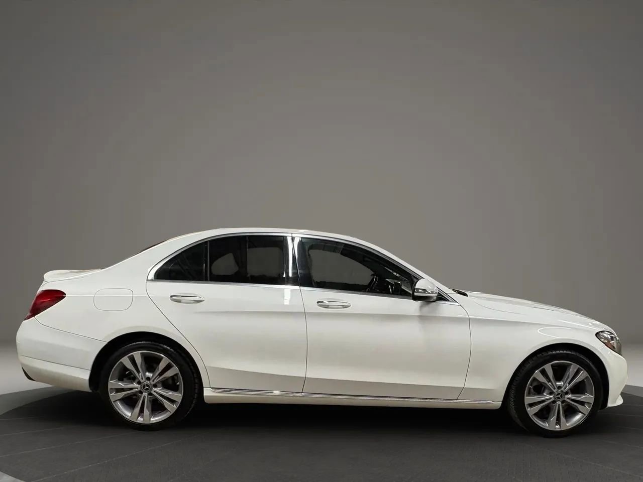 Used 2018 Mercedes-Benz C 300 4MATIC Sedan image 6