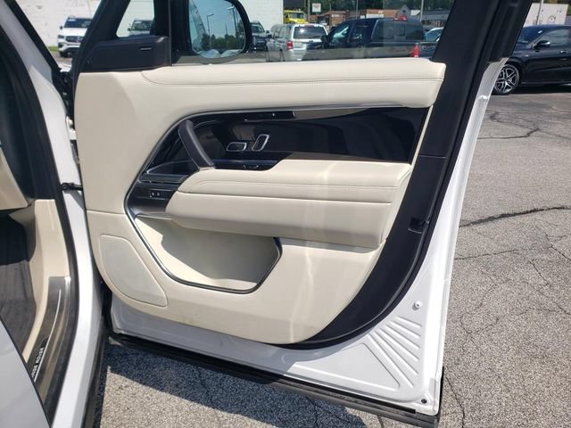 Used 2025 Land Rover Range Rover SE AWD/4WD image 22