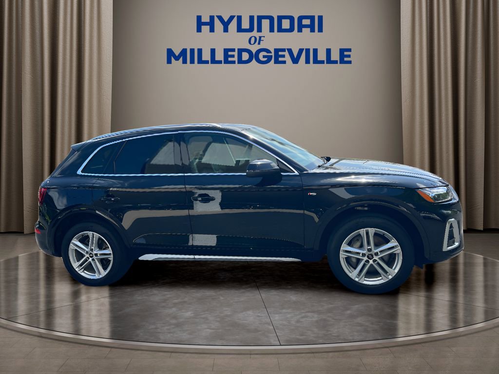 Used 2023 Audi Q5 e Premium Plus w/ Premium Plus Package image 7