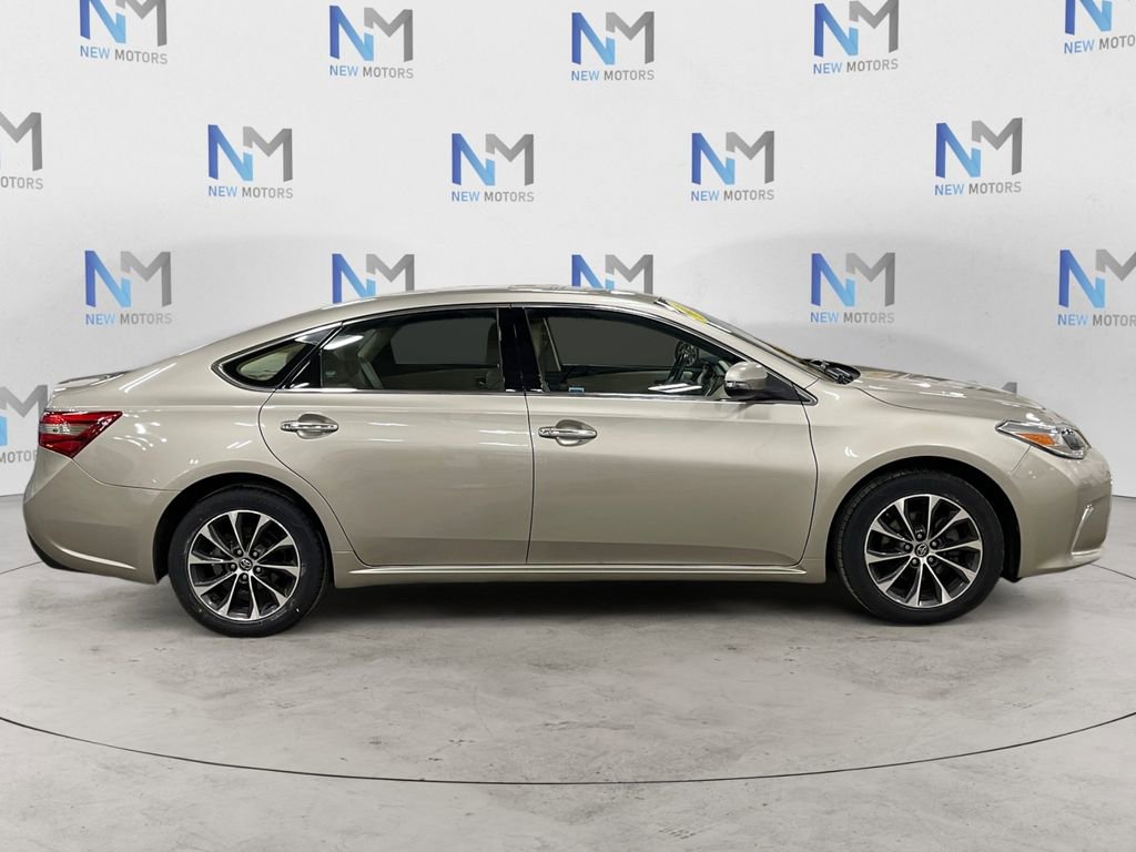 Used 2016 Toyota Avalon XLE Premium FWD image 6